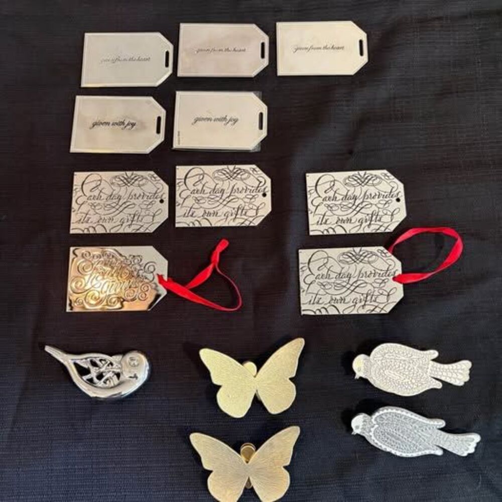 Neiman Marcus Christmas Silver Tone Ornament or Gift Tag & Ribbon Clip 13 Piece